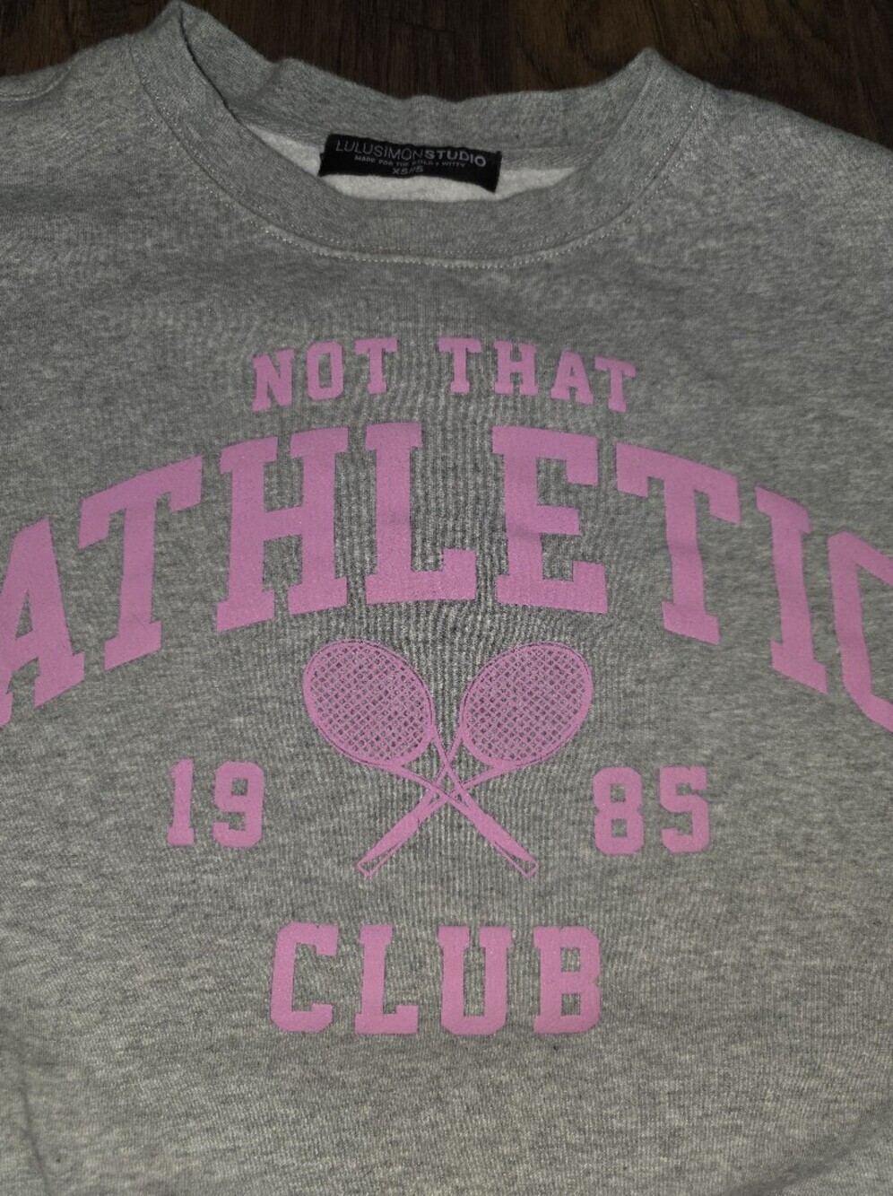 Lulu Simon Studio Gray Cropped Sweatshirt with Pink Graphic - Picture 2 of 4